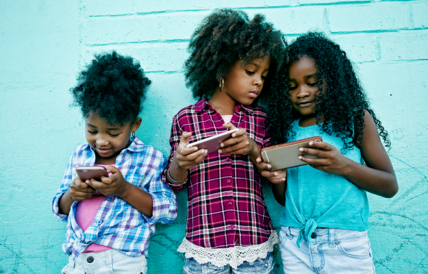 Children are spending more and more time glued to their screens (PHOTO: Getty/Gallo) 