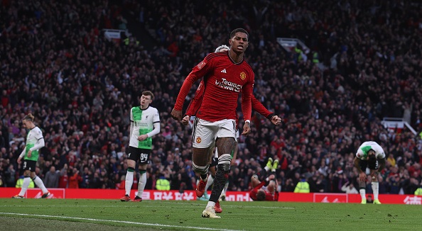 Marcus Rashford has reportedly decided he will stay at Manchester United amid interest from Paris Saint-Germain. 