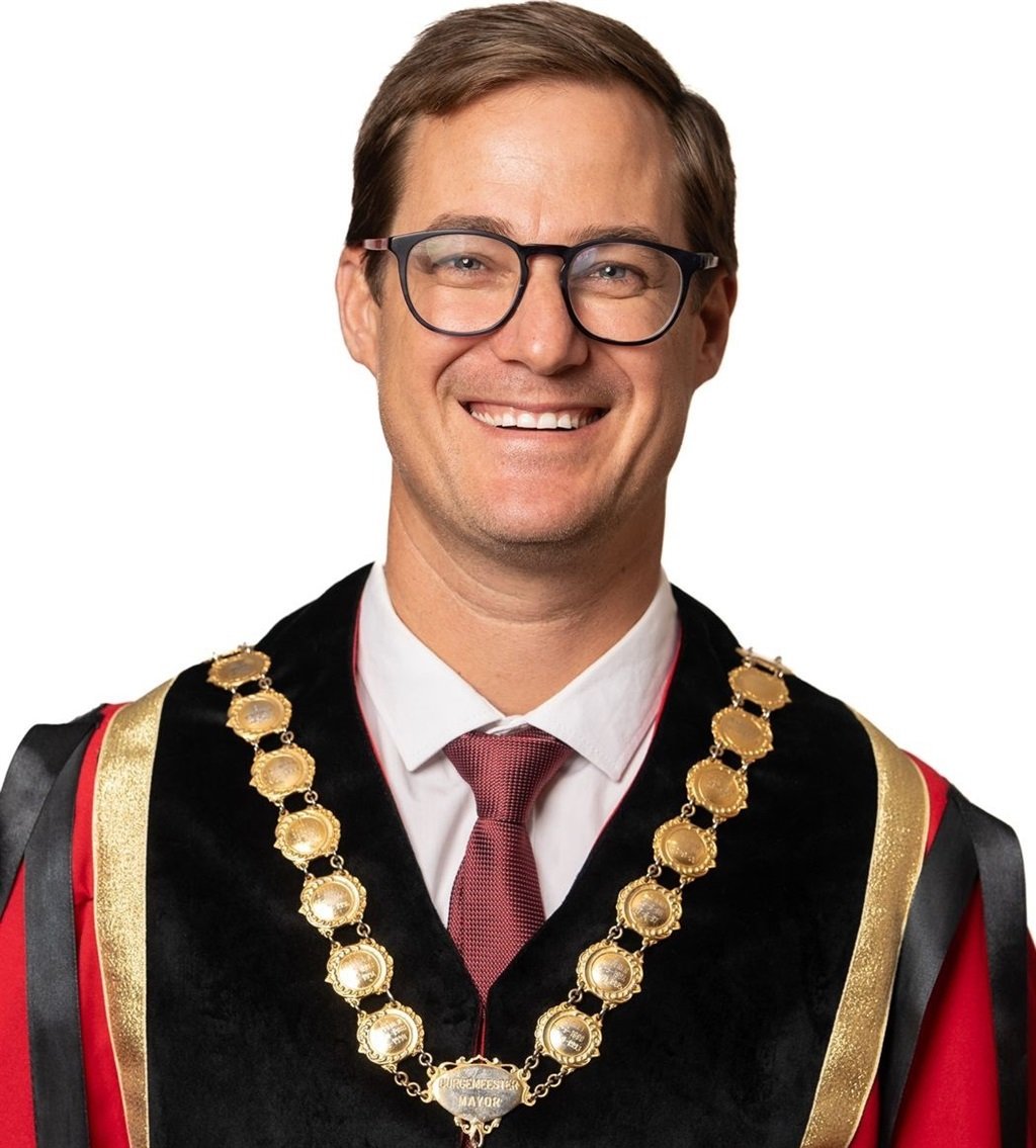 Councillor Hattingh Bornman has been elected as the new executive mayor for the Kouga Municipality.