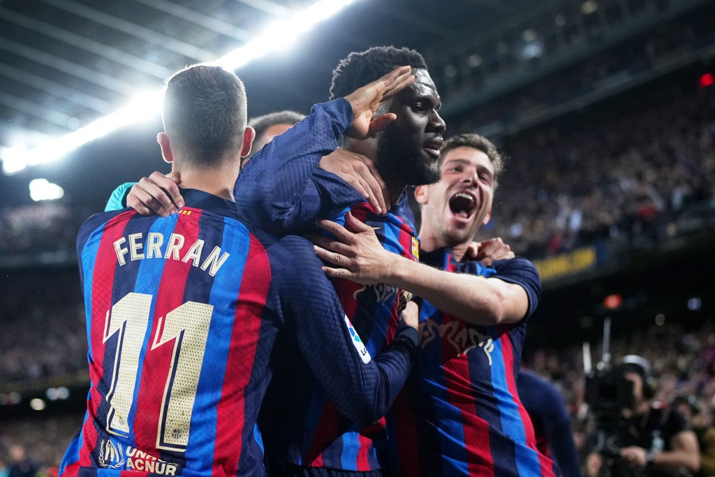 BARCELONA, SPAIN - MARCH 19: Franck Kessie of FC Barcelona celebrates after scoring the teams second goal  during the LaLiga Santander match between FC Barcelona and Real Madrid CF at Spotify Camp Nou on March 19, 2023 in Barcelona, Spain. (Photo by Alex Caparros/Getty Images)