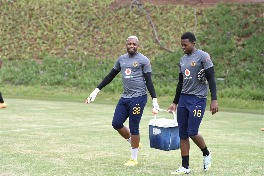 Kaizer Chiefs extend Khune contract as club lines up post-playing role for  the keeper - Soccer24