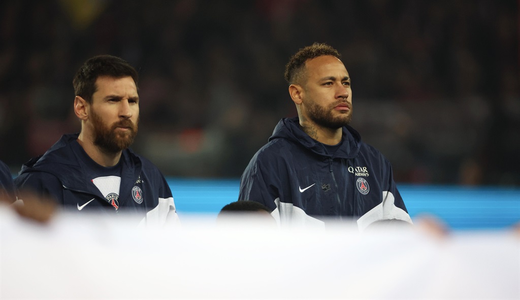 Neymar wants to stay at PSG irrespective of whether Lionel Messi decides to extend with the club or not