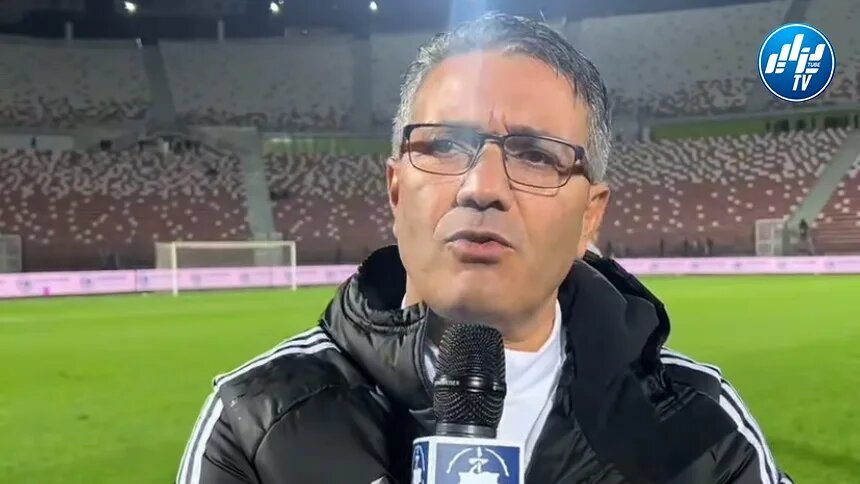 Algeria U20 coach Yacine Manaa was filmed slapping two of his players during a match against Tunisia.