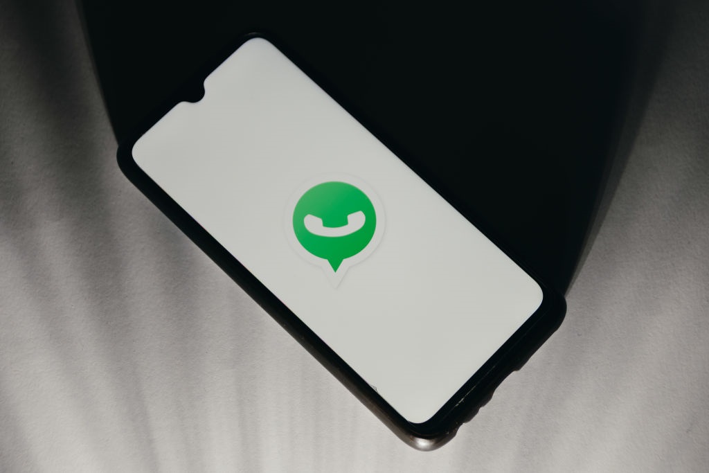 WhatsApp is rolling out a screen sharing function. 