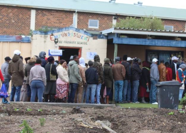 If you thought the voting queues were shorter this year, it’s because they were. (Velani Ludidi, GroundUp)