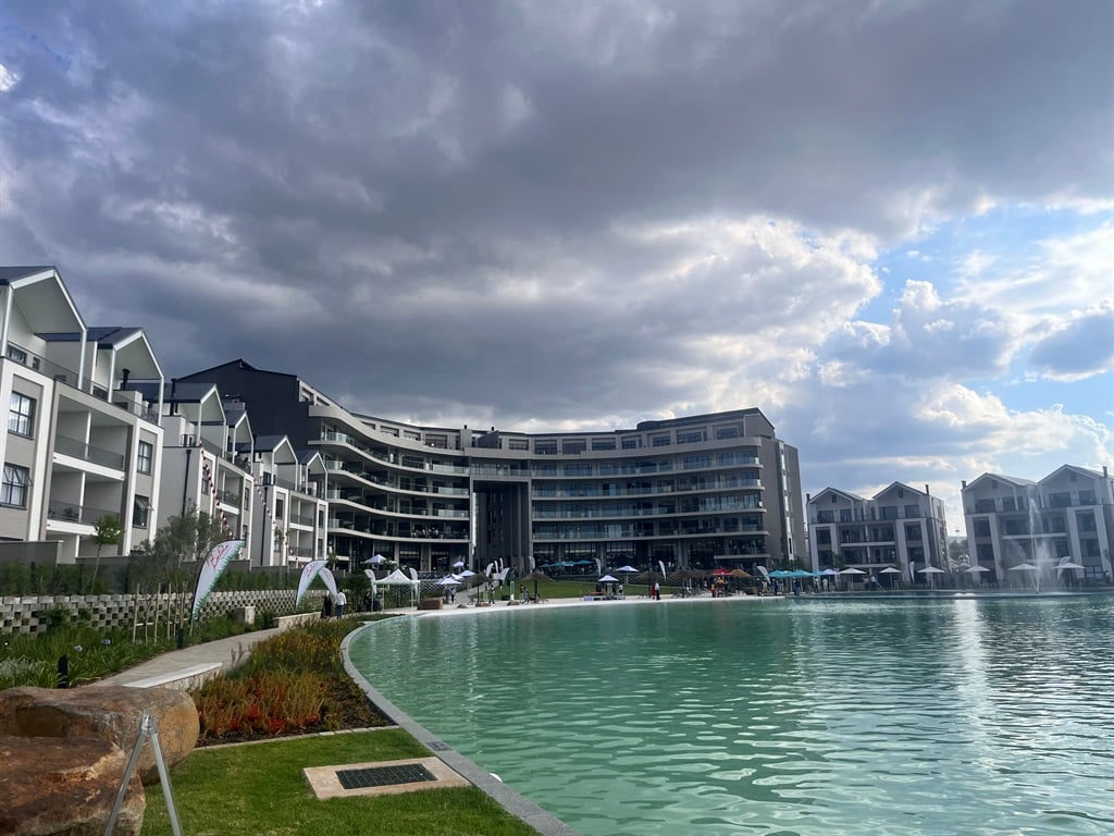 The Munyaka development offers residents a Hollywood lifestyle with the largest crystal lagoon in the southern hemisphere at approximately 3 HA.