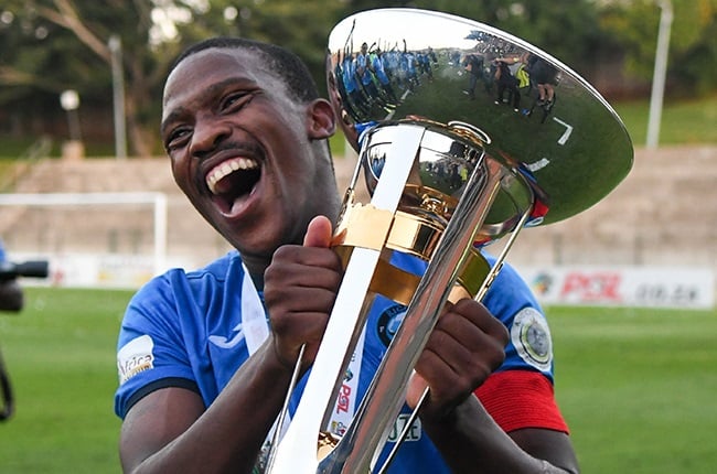 News24.com | Tragedy strikes as PSL footballer Mtolo dies after collapsing during training