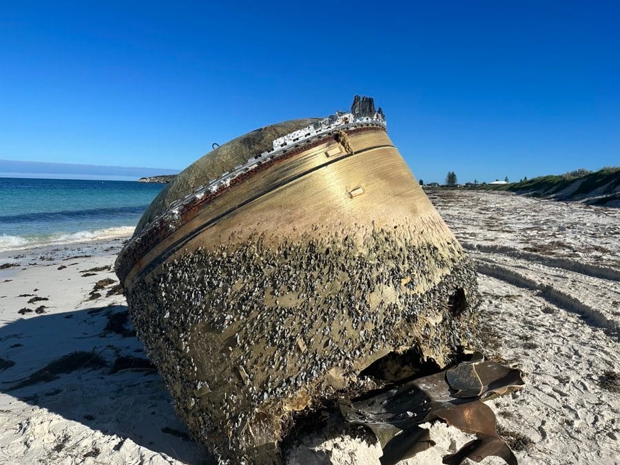 The odd object that washed up on an Australian beach. 