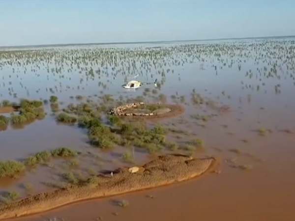 'n Plaas is onder water by Townsville in Australië. Foto: Videogreep