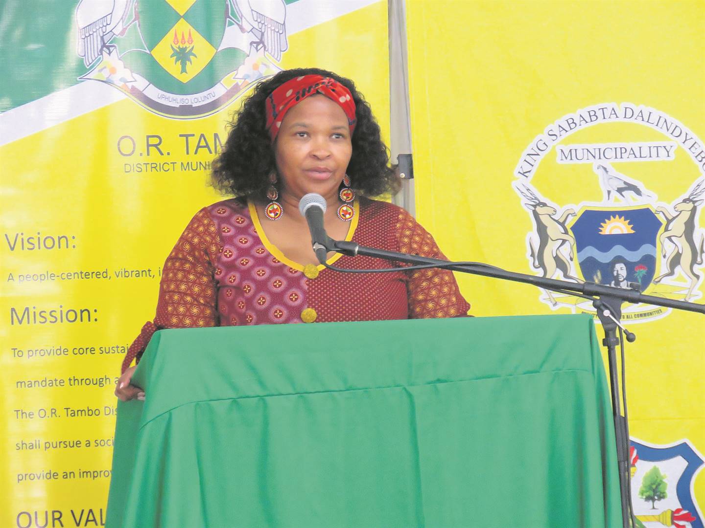 OR Tambo District Municipality council speaker, Ntandokazi Capa, outlining the purpose of the two-day traditional leaders summit her office hosted at Dan's Lodge last week.           Photo: LUVO CAKATA