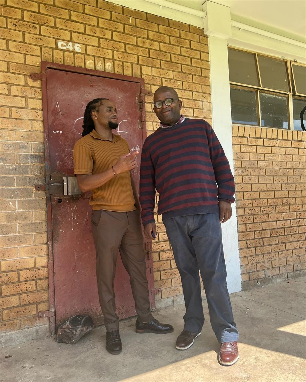 Siphiwe Tshabalala visits his alma mater.