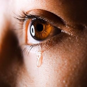 Is coronavirus transmission through tears possible?