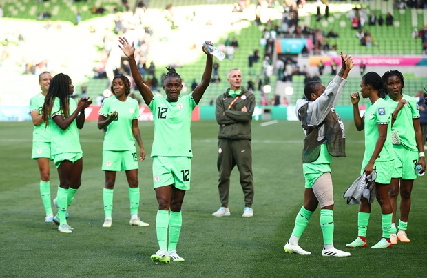 <p><strong><span style="text-decoration:underline;">RESULTS</span></strong></p><p><strong>Canada 0-4 Australia</strong></p><p><strong>Republic of Ireland 0-0 Nigeria</strong></p><p>Hayley Raso scored in the ninth minute to put the co-hosts in the lead against the Canadians, with the goal being given by VAR after initially being ruled out for offside. The script was then flipped when Raso thought she scored a second, only for VAR to rule it out for offside. She would complete her brace moments later from a corner in the 39th minute, though. </p><p>Mary Fowler added to the Matildas lead in the 58th minute, before Steph Catley sealed the win, and progression as group leaders, in injury time</p><p>With Nigeria needing just a draw to qualify for the round of 16 from their final Group B tie, Vera Pauw's Irish had the brighter start but failed to score before HT, which suited the Super Falcons.</p><p>The Nigerians came out with renewed vigour in the early stages of the second half, but then Ireland started turning the screw and applying pressure on the Super Falcons' goal. </p><p>This was to no avail, though, as the African nation secured the point needed to go to the next round.&nbsp;</p>