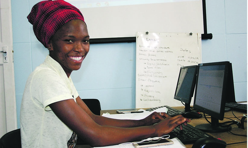 Nolwazi Ngubane studiescomputer skills at the Pimville Skills Centre, Soweto.                Photo by Kopano Monaheng