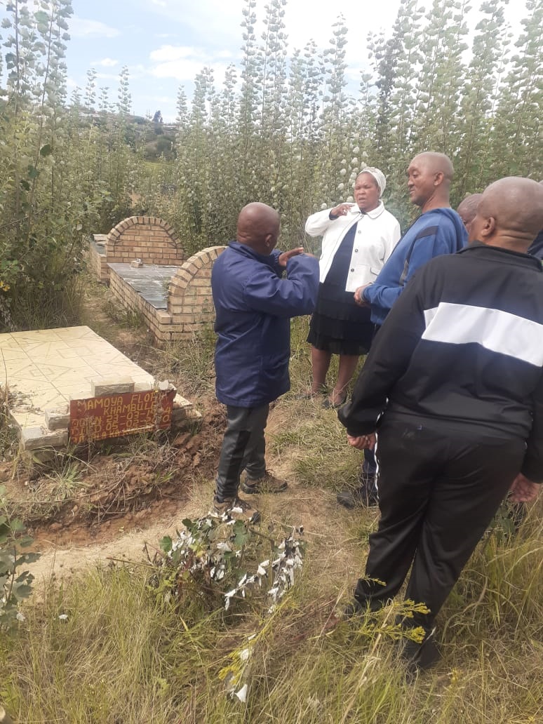 Maluti-a-Phofung Mayor Masetjhaba Mosia-Lakaje visited Naledi Cemetery, where a big water pipe burst. Photo by Joseph Mokoaledi