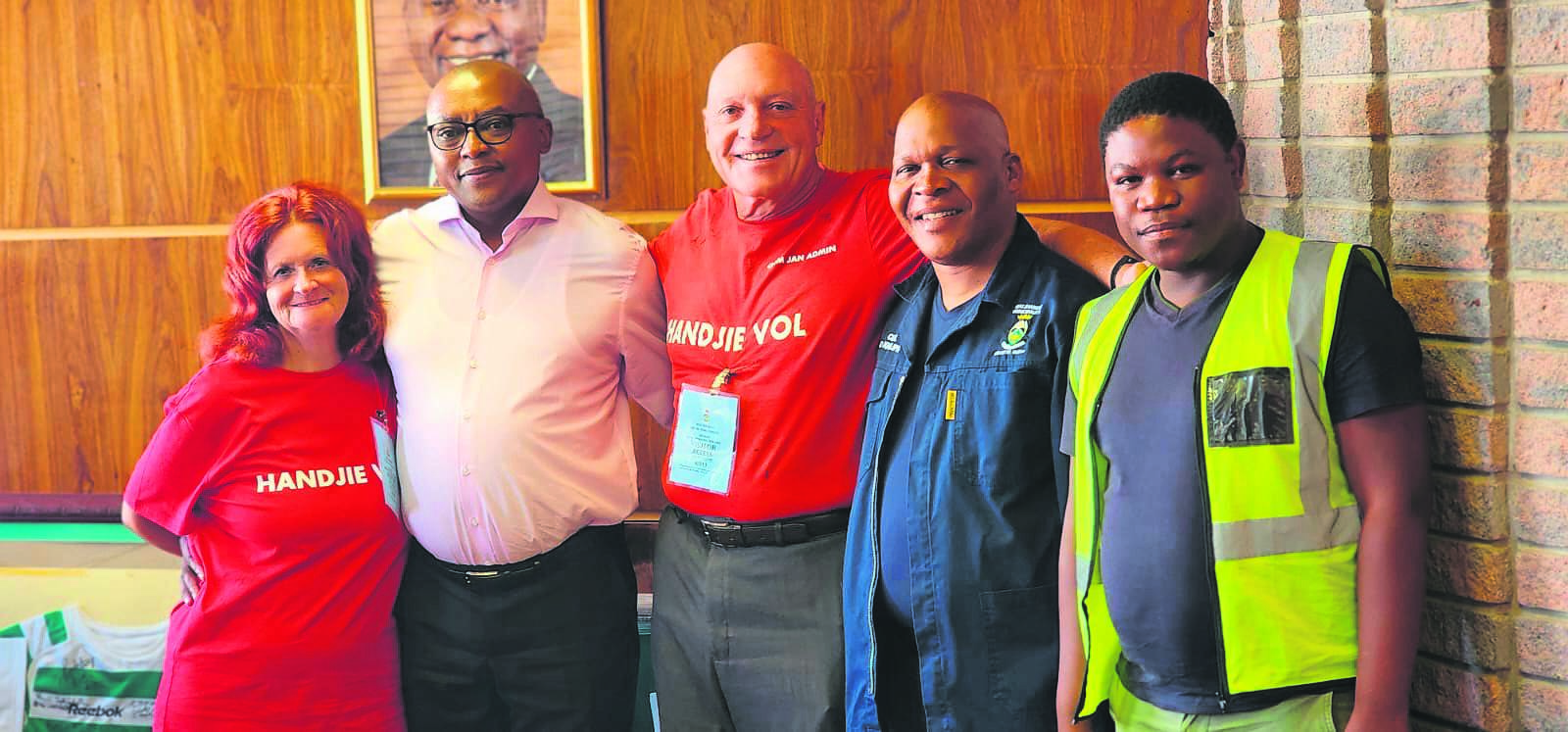 Photo Brings About Liaison | Netwerk24