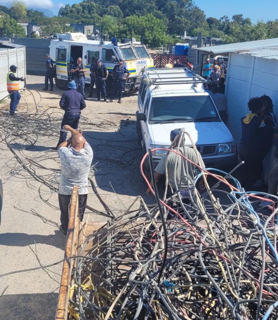 The City of Cape Town cut off illegal electricity connections at various informal settlements around Philippi on Wednesday.