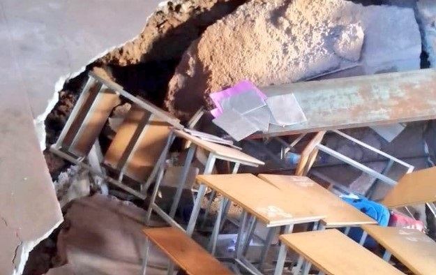 Lubang runtuhan tambang menelan ruang kelas Zimbabwe, 17 luka-luka
