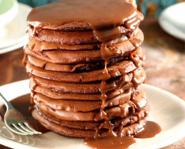 Gooey chocolate brownie pancakes