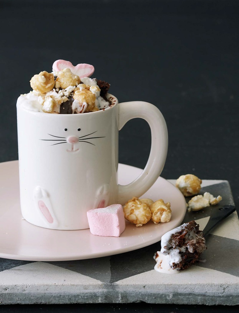 Microwave Mug Cake Recipe – Easy Microwave Snickers Mug Cake For One –  Simple Baking