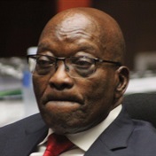 Zuma ‘misbruik hofprosesse, intimideer joernalis, Downer’