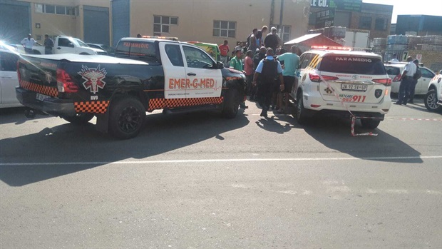 <p><strong>Two dead in drive-by shooting in Durban</strong></p><p>Two people were gunned down in a drive-by shooting along Peters Road in Springfield Park, Durban, on Tuesday afternoon.</p><p>Emer-G-Med paramedics, together with Netcare911, responded to the scene and, on arrival, found a Volkswagen Amarok riddled with high-calibre bullet holes.</p><p>"Two occupants in the front of the vehicle, an adult male and female, were declared dead on arrival of paramedics. A teenage female who was seated in the back of the vehicle was found in critical condition,” Emer-G-Med said.</p><p>Paramedics say advanced life support intervention was needed to stabilise her, and due to her extensive injuries, she went into a state of cardiac arrest.</p><p>“CPR efforts were successful, and she was rushed by ambulance, under the care of an Emergency Care Practitioner, to a nearby hospital for further care,” it added. </p><p><strong>- Marvin Charles </strong></p><p><strong>(Pic: Supplied Emer-G-Med )</strong></p>
