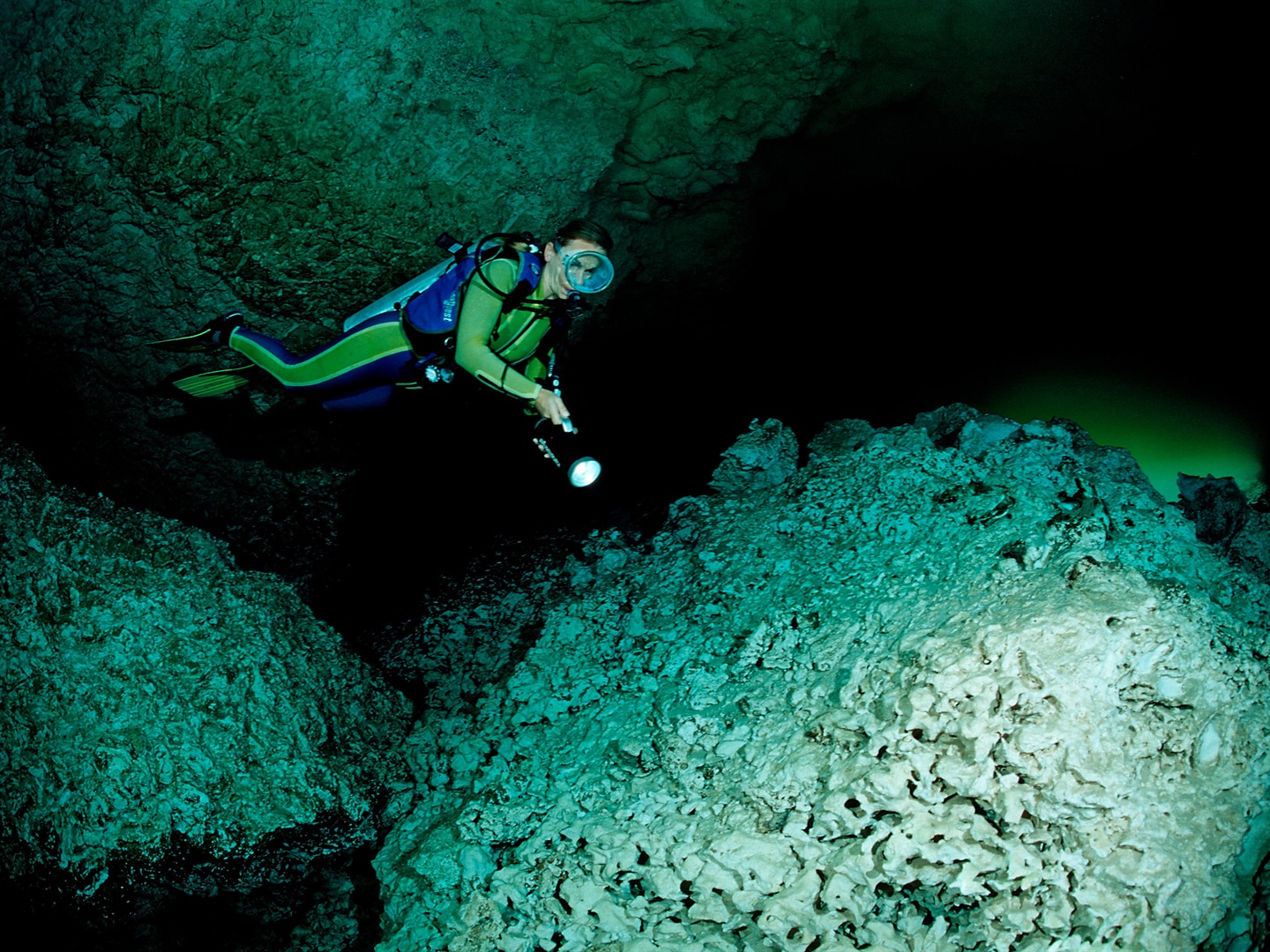 20 stunning photos of underwater caves around the world | Businessinsider