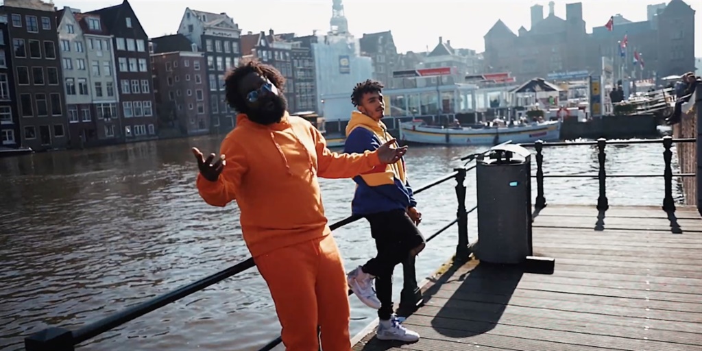 Smoke Break on Tour: This video is laid back and undemanding. It looks like the two decided to shoot a stroll they took in Amsterdam
Pictures:supplied 