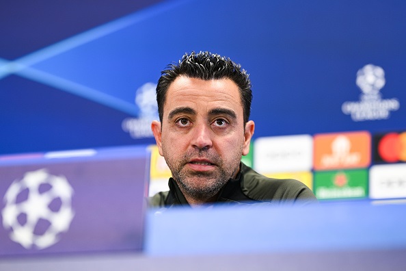 Xavi will reportedly reverse his decision to leave Barcelona. 