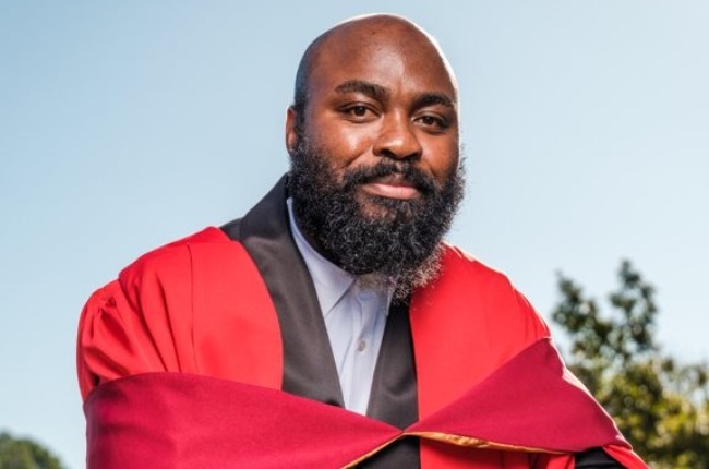  Dr Ndunduzo Makhathini graduated with his PhD at Stellenbosch University. 