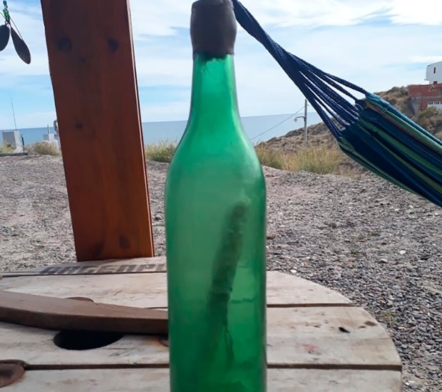 Note in bottle