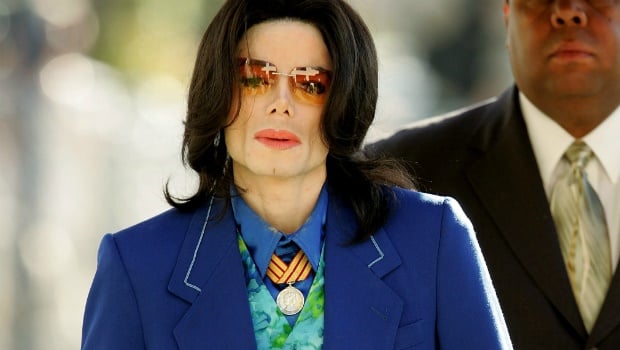 Michael Jackson arrives at Santa Maria Superior Court before testimony in his child molestation trial March 16, 2005