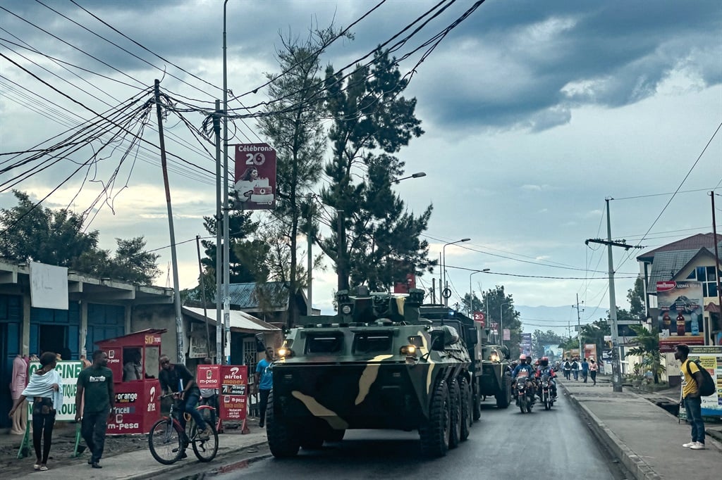 A SAMIDRC convoy drives through Goma, in the east of the Democratic Republic of Congo, on 19 April 2024. (ALEXIS HUGUET / AFP)