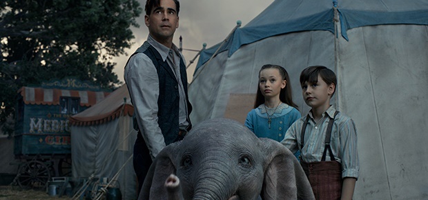 Colin Farrell, Nicole Parker, and Finley Hobbins  in Dumbo. (Disney)