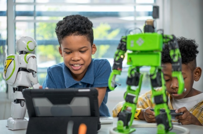 The fourth industrial revolutiion (4IR) is here. How it will prepare our kids for a more automated future depends on equal digital access for all kids.