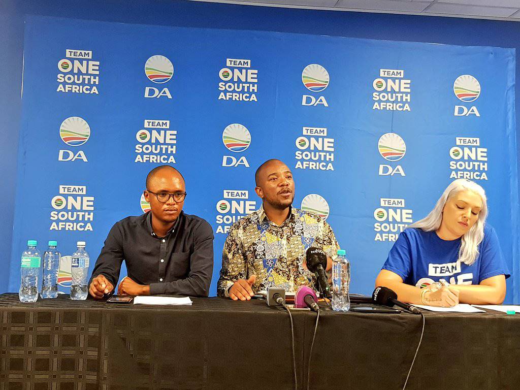 DA leader Mmusi Maimane, Shadow Minister of Public Enterprises Natasha Mazzone and DA national spokesman Solly Malatsi announced the party’s plan to deal with load-shedding. Photo @Twitter Photo by 