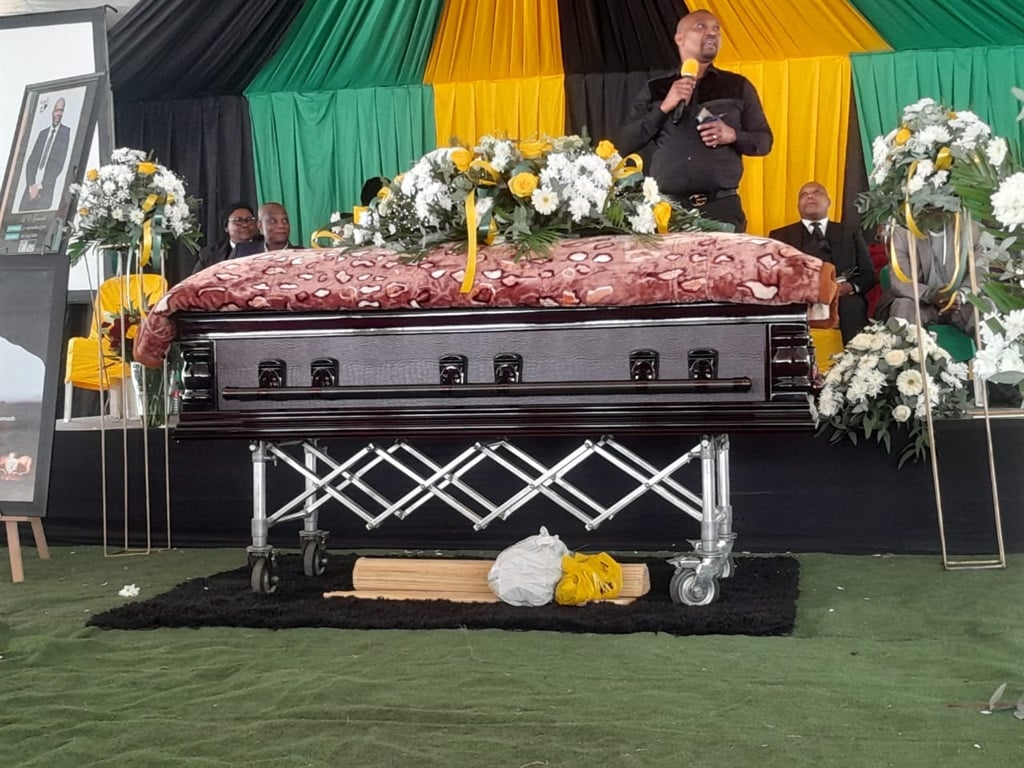 Former ward 41 councillor Mondli Zwane speaking at the funeral service. Photo by Mbali Dlungwana
