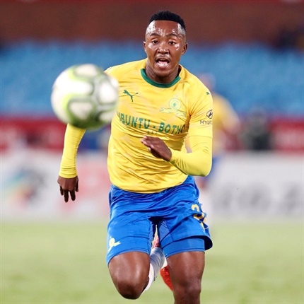<p>31' Mamela breaks through the Sundowns defence as Maboe tracks back and hacks the attacker down just outside the area.</p><p>Maboe <g class="gr_ gr_67 gr-alert gr_spell gr_inline_cards gr_run_anim ContextualSpelling ins-del multiReplace" data-gr-id="67" id="67">escpapes</g> with only a YELLOW card!... Moment of the game so far. </p>