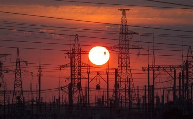<p><strong>Load shedding: What we know about the state of the electricity system so far</strong></p><p>South Africans will know more about the current status of the country's electricity supply on Wednesday, when Public Enterprises Minister Pravin Gordhan and Eskom board chair Jabu Mabuza&nbsp;address media&nbsp;at a power station 90 minutes outside of Johannesburg.</p><p>The department of public enterprises, under which Eskom falls, has not disclosed the name of the power station "for security reasons". <strong></strong></p>