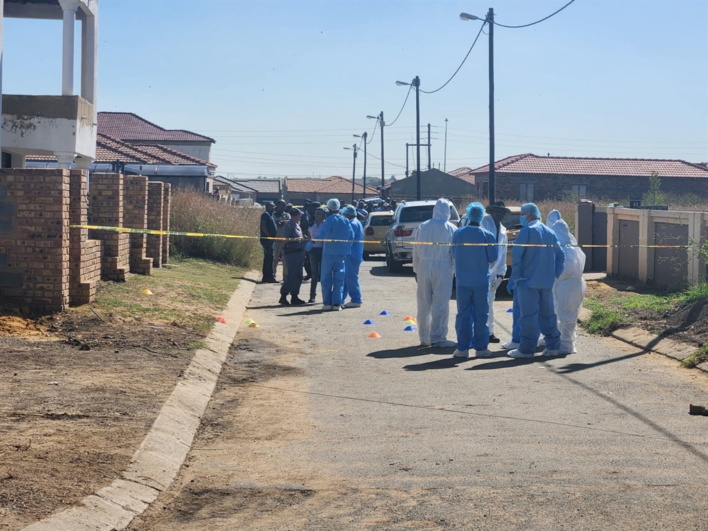 News24.com | Nine suspected cash-in-transit robbers killed in shootout with Gauteng police