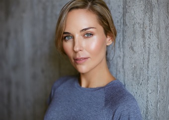 SARIE gesels met Tanya van Graan oor nuwe rol in 'Summertide'