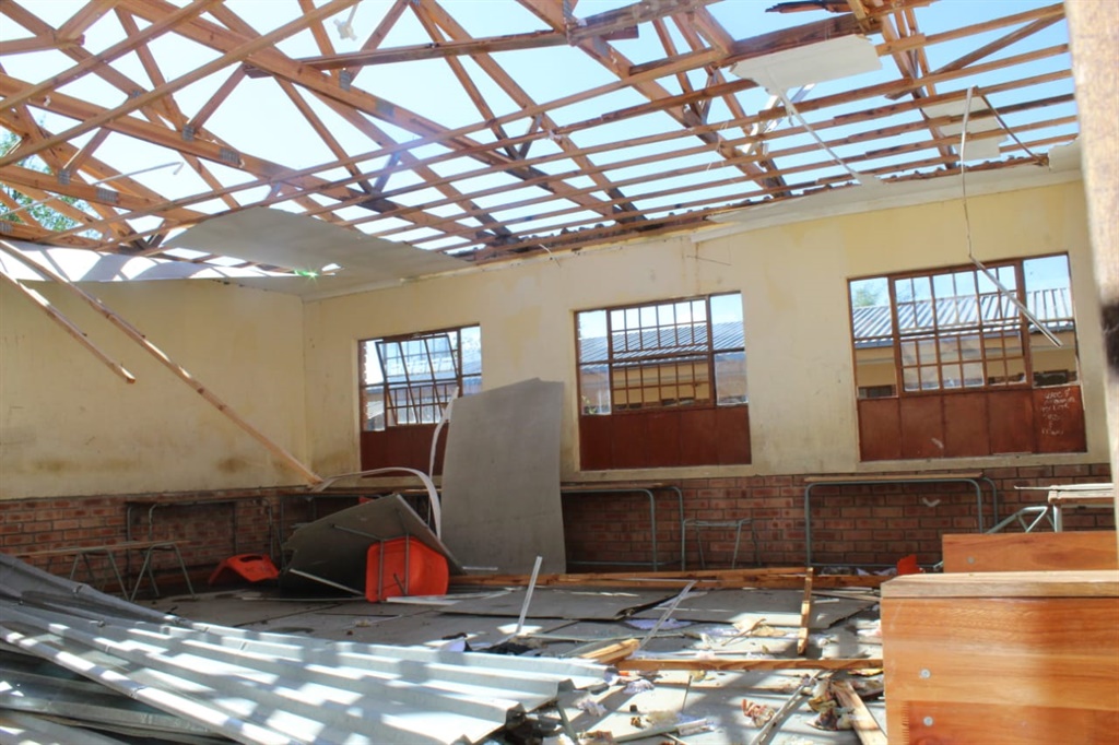 The roof at Jacob Mdluli high school has been blown away. Photos: Bulelwa Ginindza 