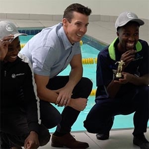 Two quick-thinking employees at Planet Fitness in Johannesburg have been lauded for saving a swimmer's life.