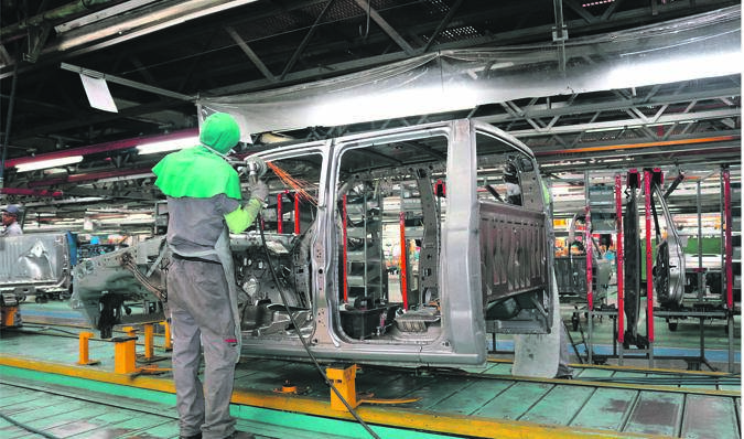Nissan to produce the award-winning Navara pickup in Mzansi.