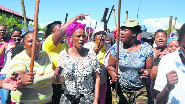 PARENTS DEMAND A XHOSA SCHOOL!