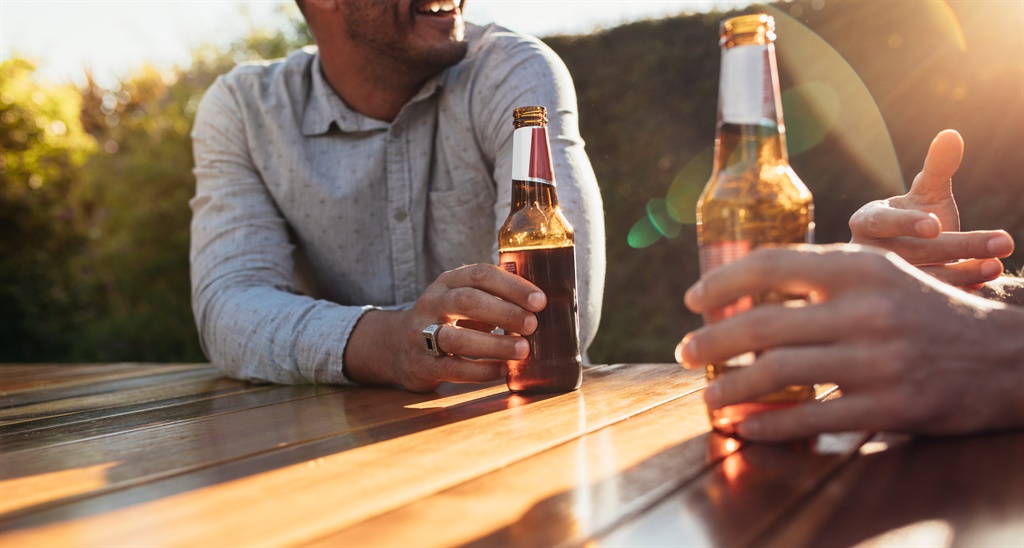 Alcohol companies are lobbying for taverns to sell to customers for home consumption. Picture: iStock / Gallo