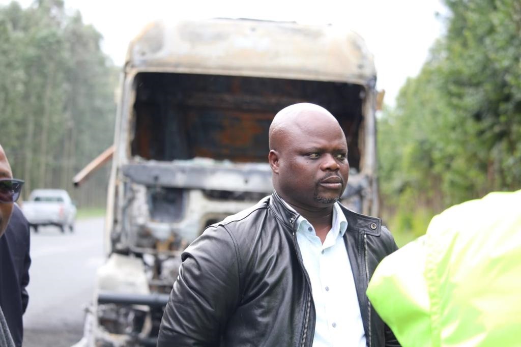 The City of uMhlathuze mayor Xolani Ngwezi visited the area where the trucks were torched to see the damages. Photo supplied 