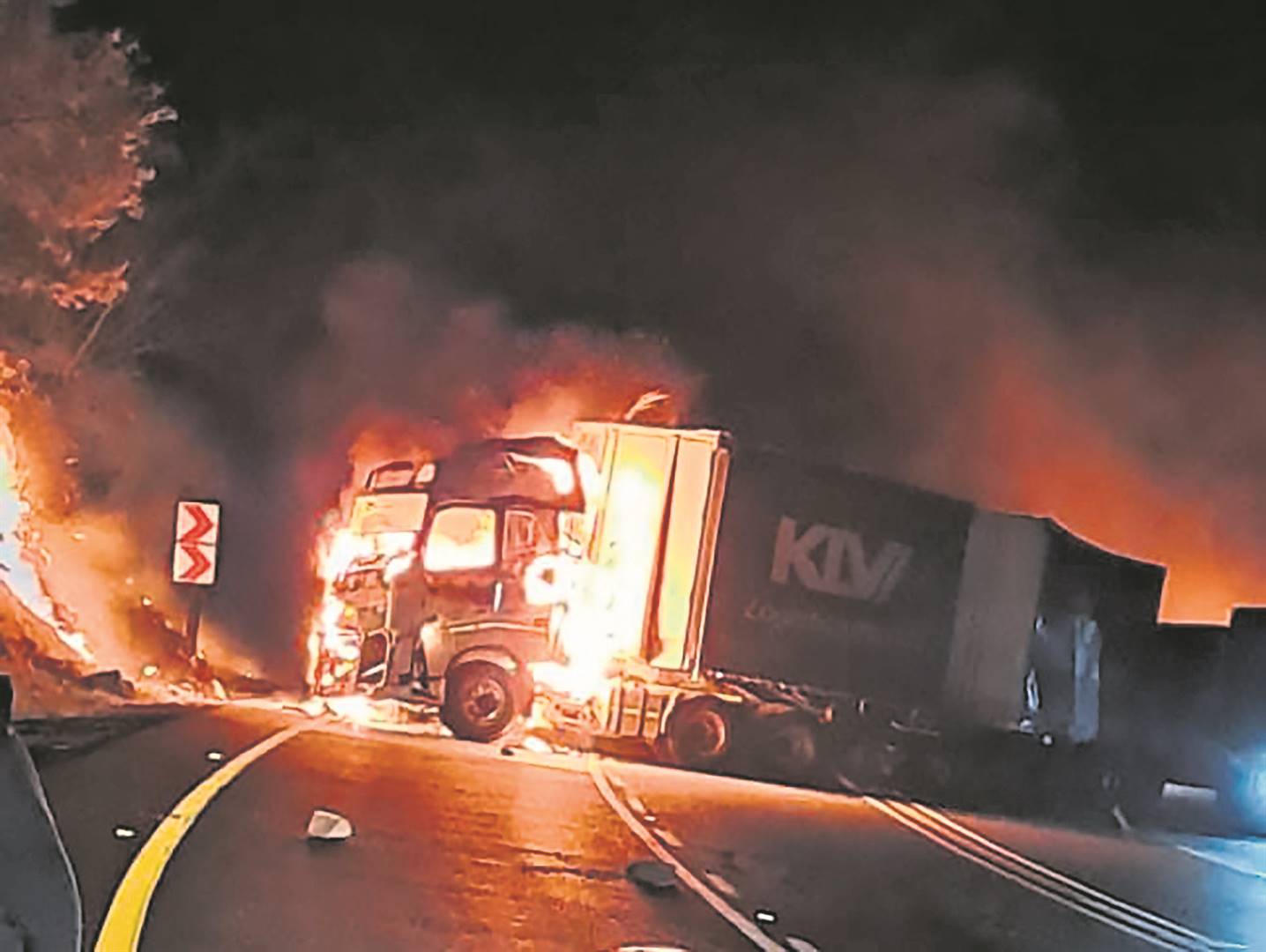 Trucks burning on the N2 highway in Empangeni. Another six were torched on the N3 at Van Reenen’s Pass over the weekend.  Photo: Twitter