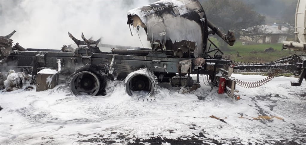 Gutted fuel tanker on the N2 near Grabouw after th