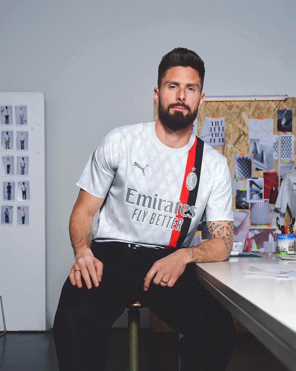 PUMA proudly introduces the new AC Milan Away kit for the 2023/24 season, designed to celebrate Milan’s place at the intersection of football, fashion and design.